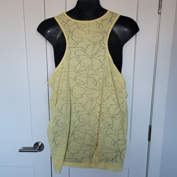 Yellow tank top - Picture 6 of 7